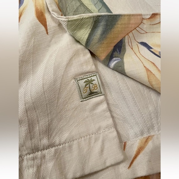Tommy Bahama Men’s Size L Hawaiian 100% Silk Shirt Floral Bird Of Paradise - Picture 2 of 8